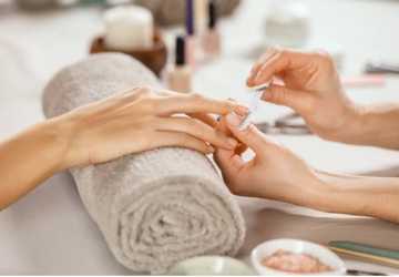 Natural Nail Care Tips for Strong, Beautiful Nails Without Chemicals